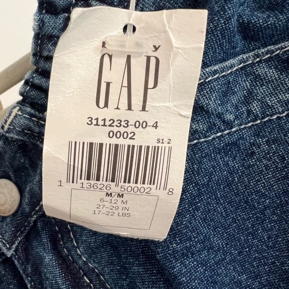 NWT Gap Kids unisex patchwork jeans, 6-12 months, size Medium, 17-22 Pounds, 27- - Picture 9 of 9